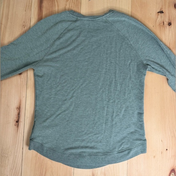 Athleta Mindset Tulip Edge Side Hem Soft Crew Neck Sweater in Olive Green Small - Picture 3 of 9
